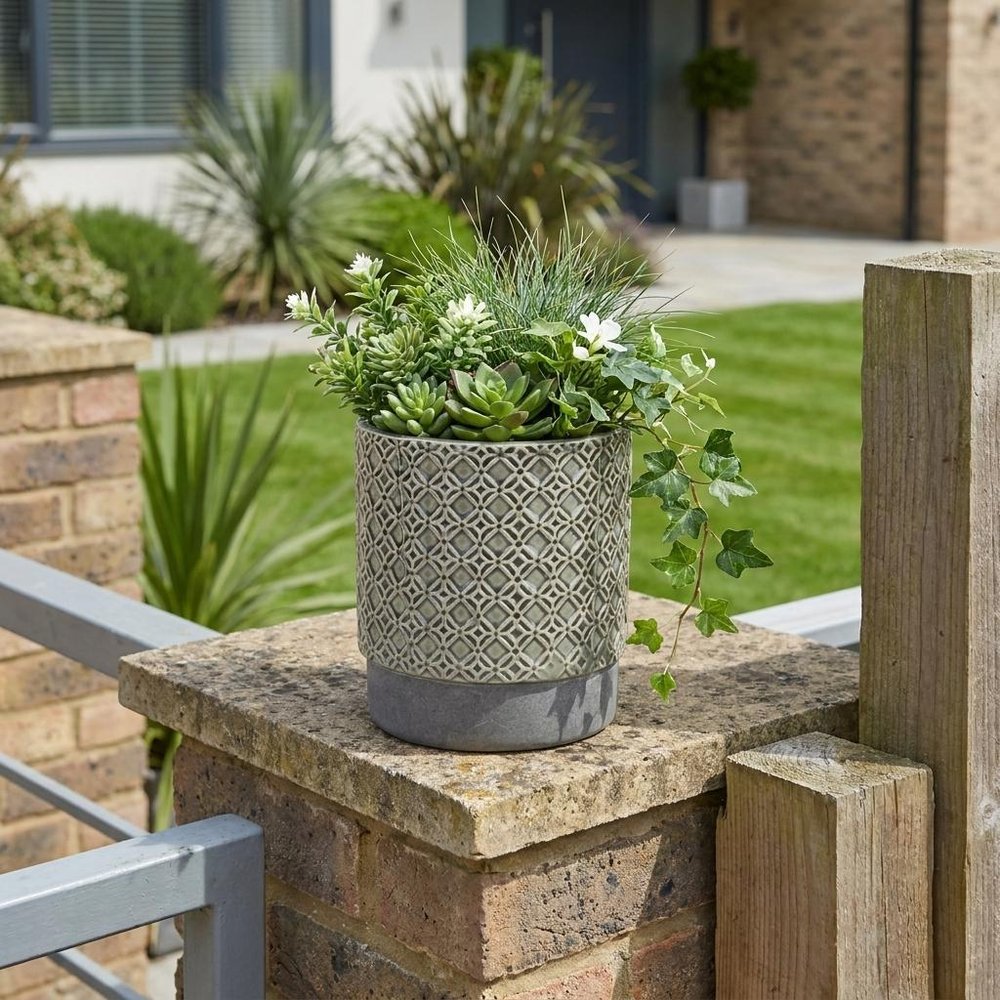Gray Geometric Ceramic Indoor Outdoor Round Pot Planter - 6-inch