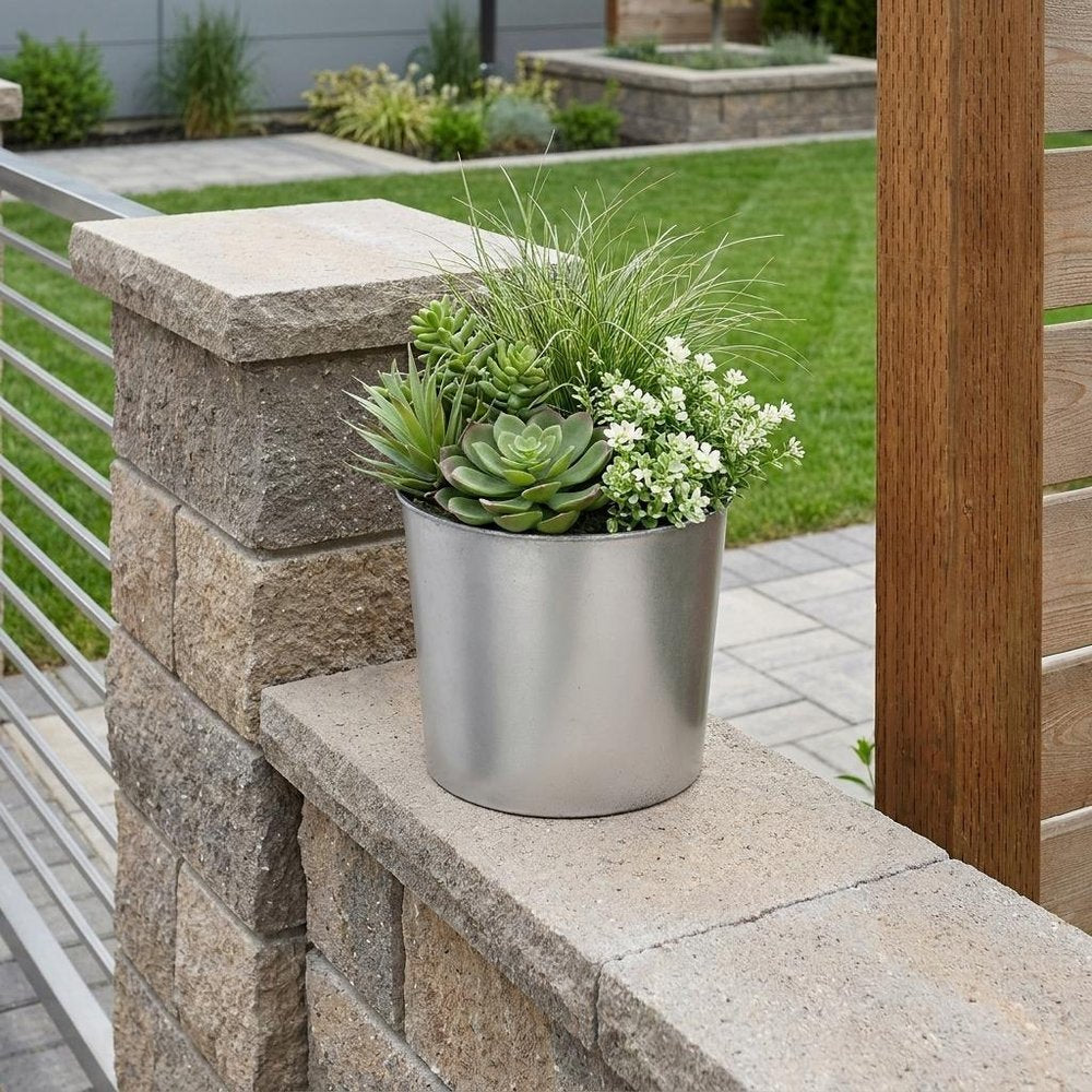 Silver Recycled Plastic Indoor Outdoor Round Pot Planter - 7-inch