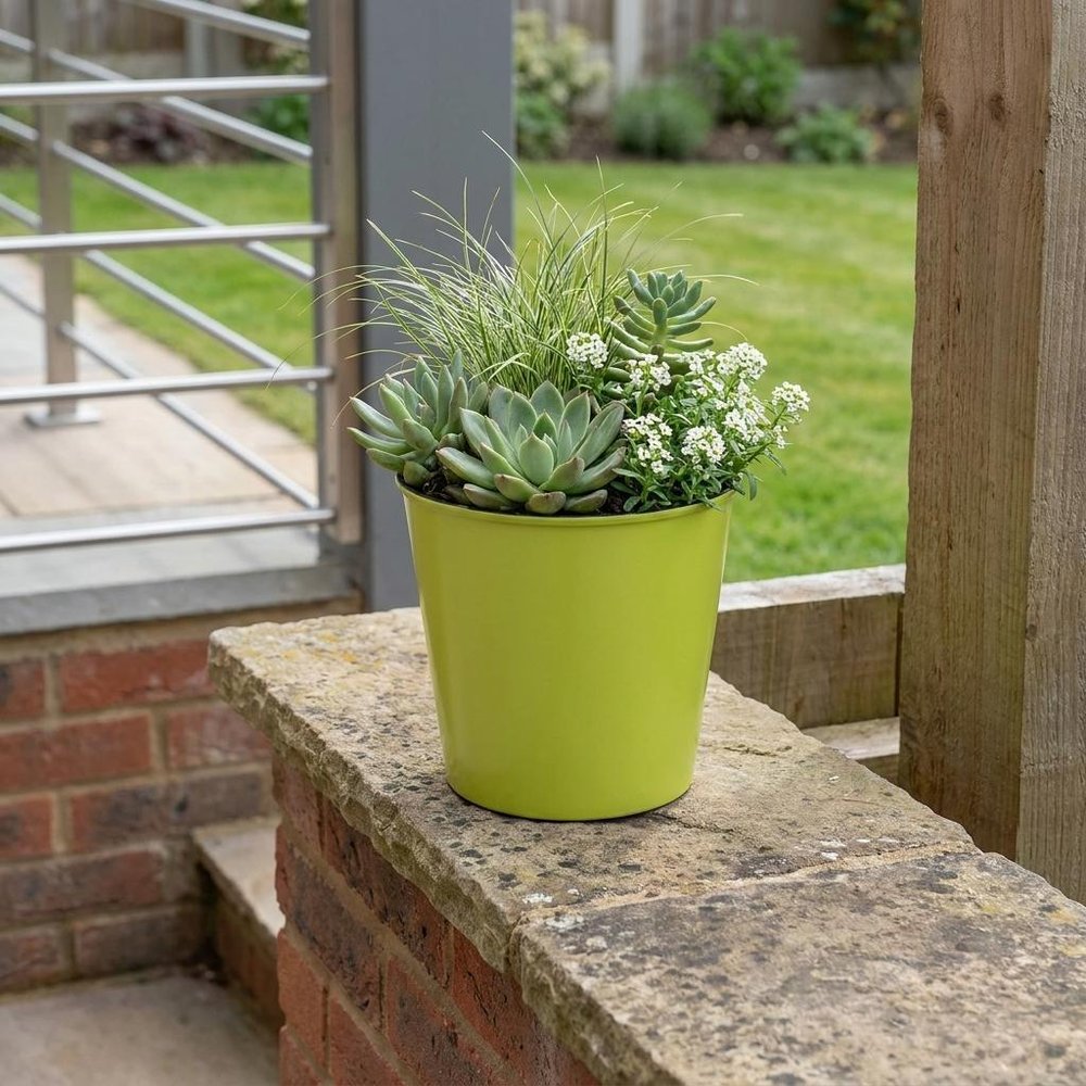 Lime Green Recycled Plastic Indoor Outdoor Round Pot Planter - 5-inch